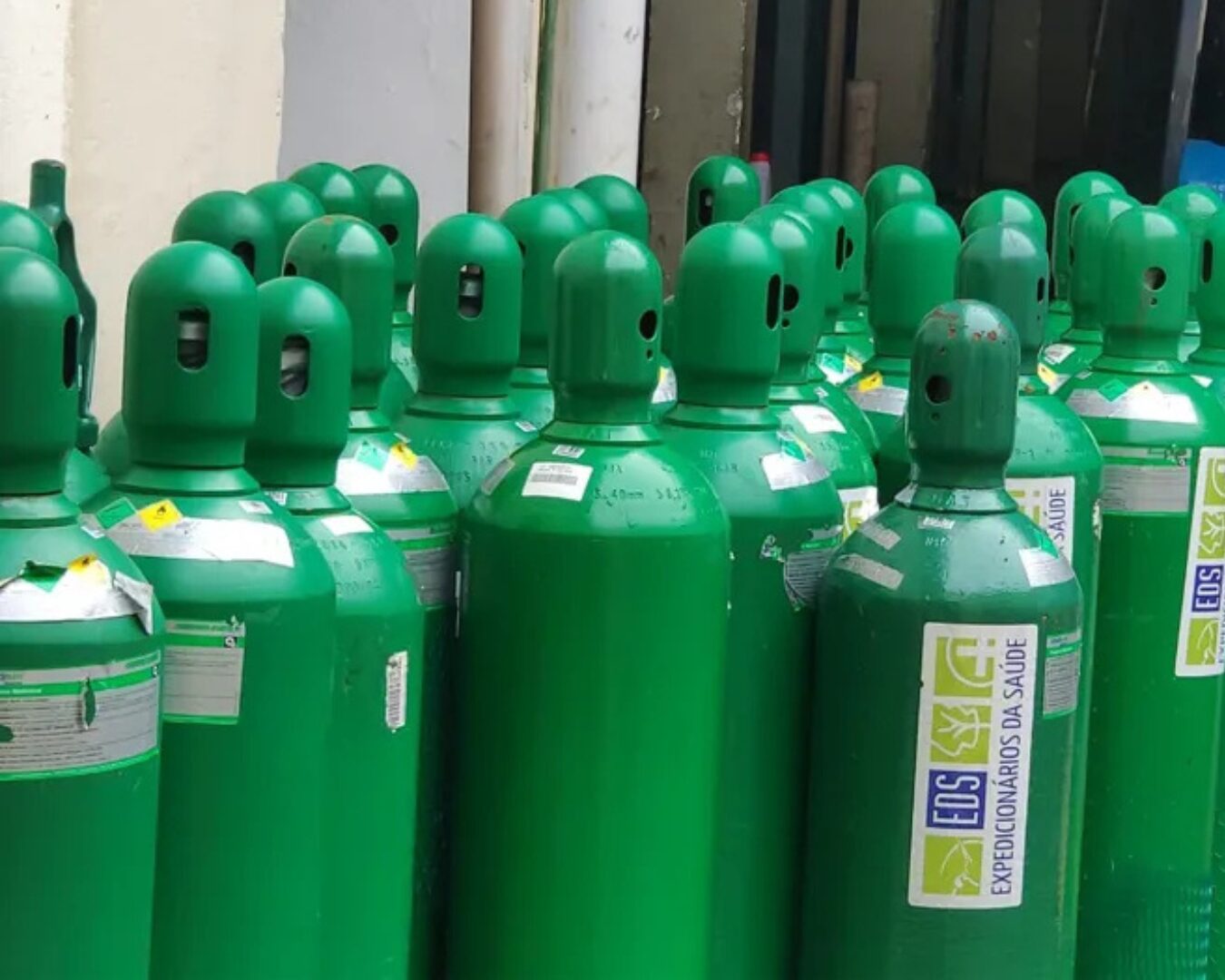 Armazenamento de Cilindros de Gás: Checklist Essencial de Segurança para Evitar Acidentes